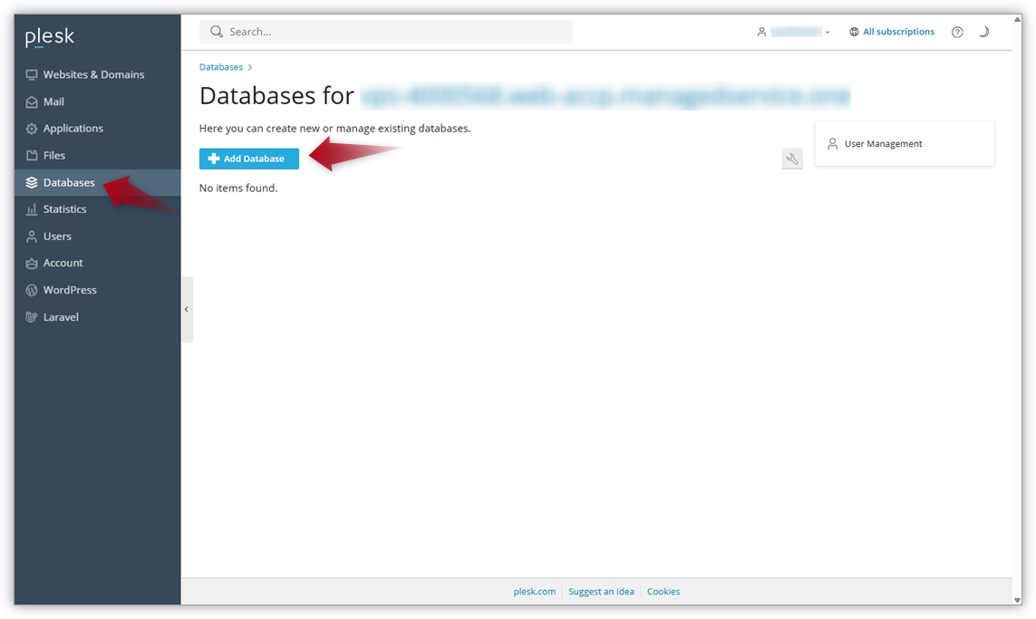 Screenshot van Plesk waarop een pijl naar Databases in het menu wijst en een andere pijl naar Database toevoegen.