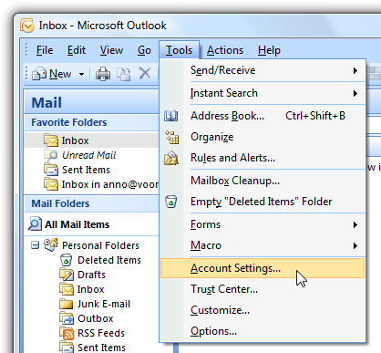 Het vinden van de 'Account Settings' in Outlook 2007.